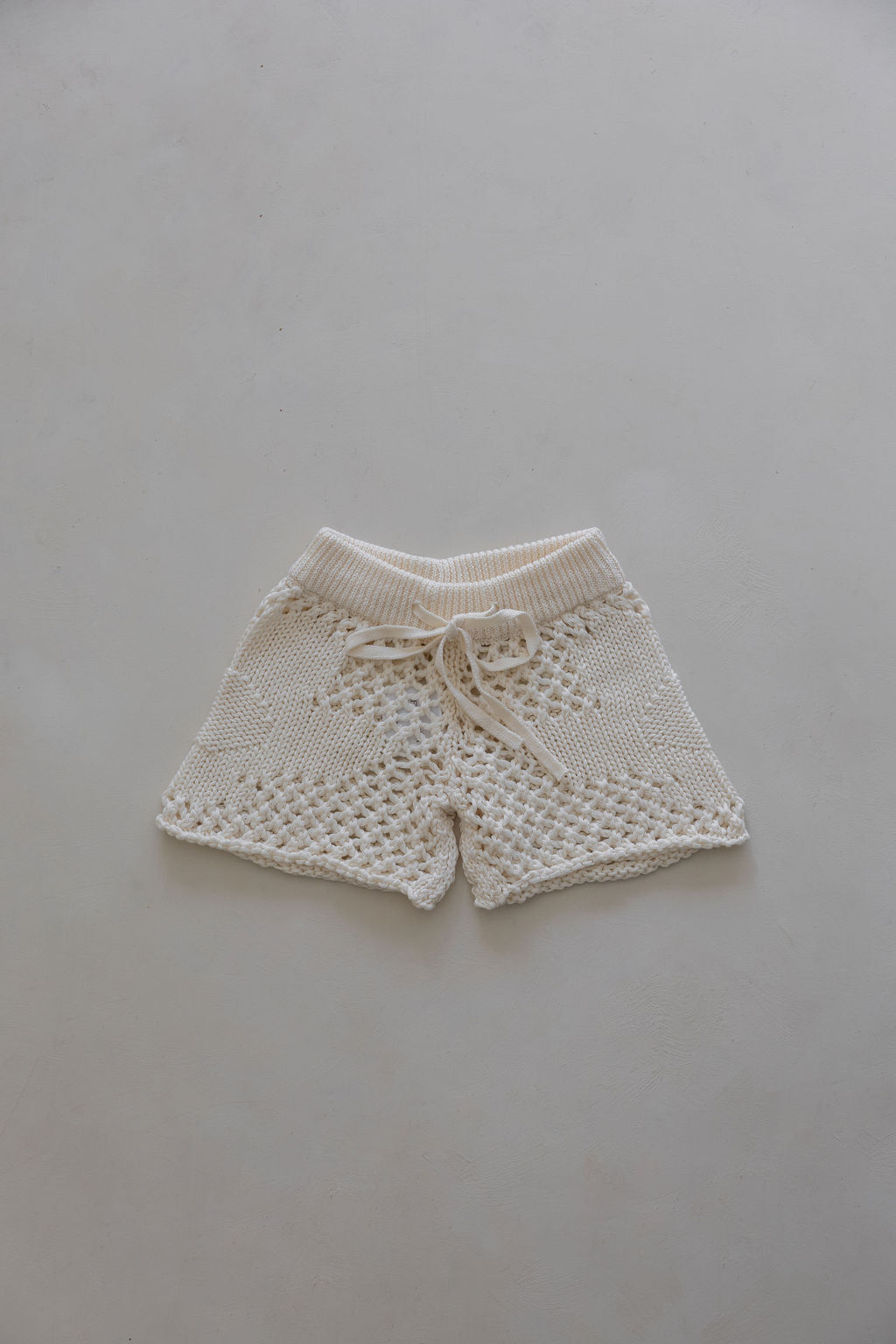 Crochet Flower Shorts | Natural
