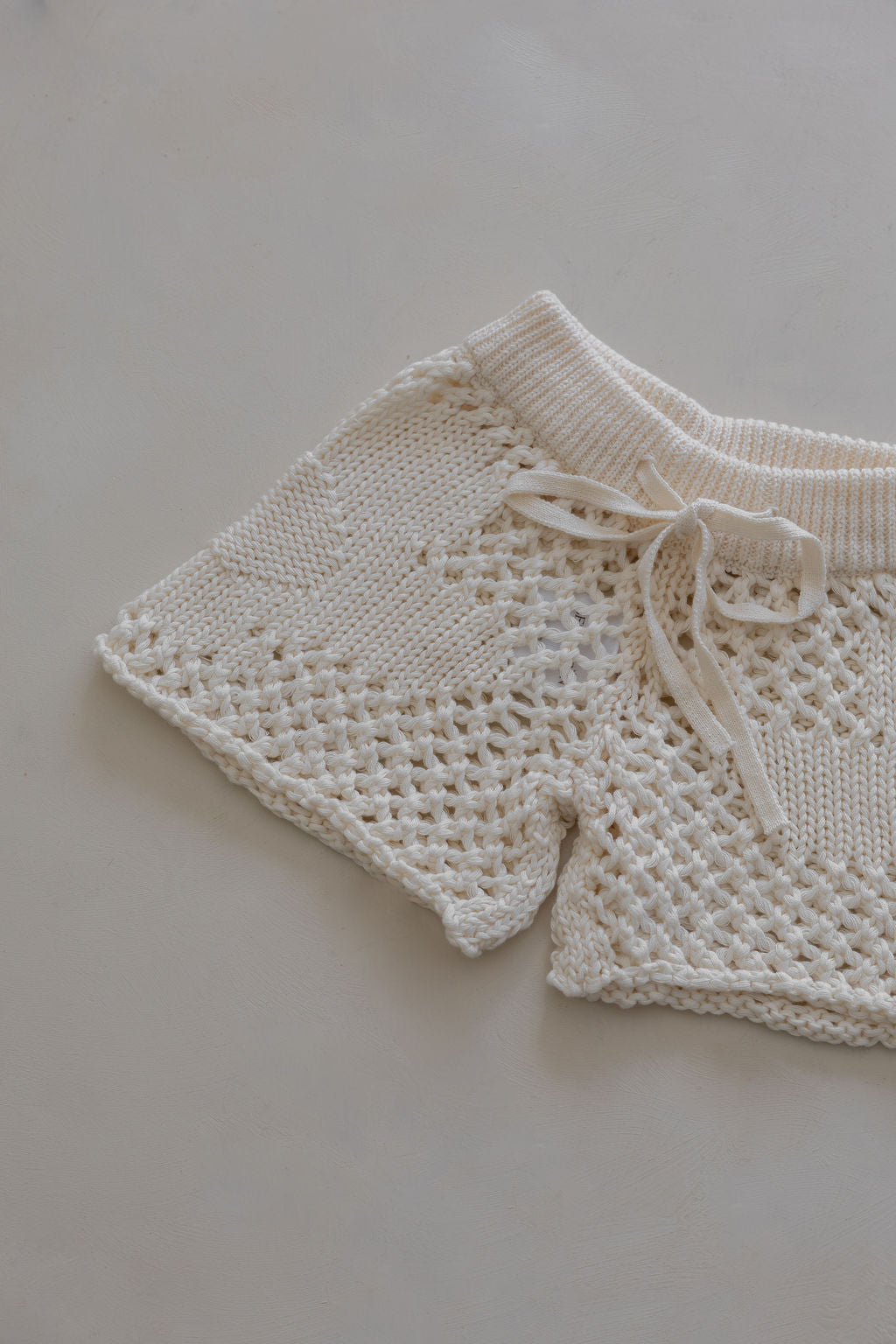 Crochet Flower Shorts | Natural