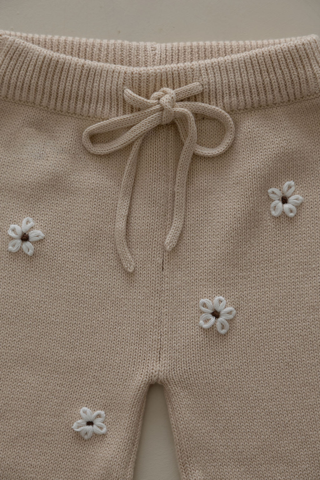 Frill Embroidery Pants | Oat
