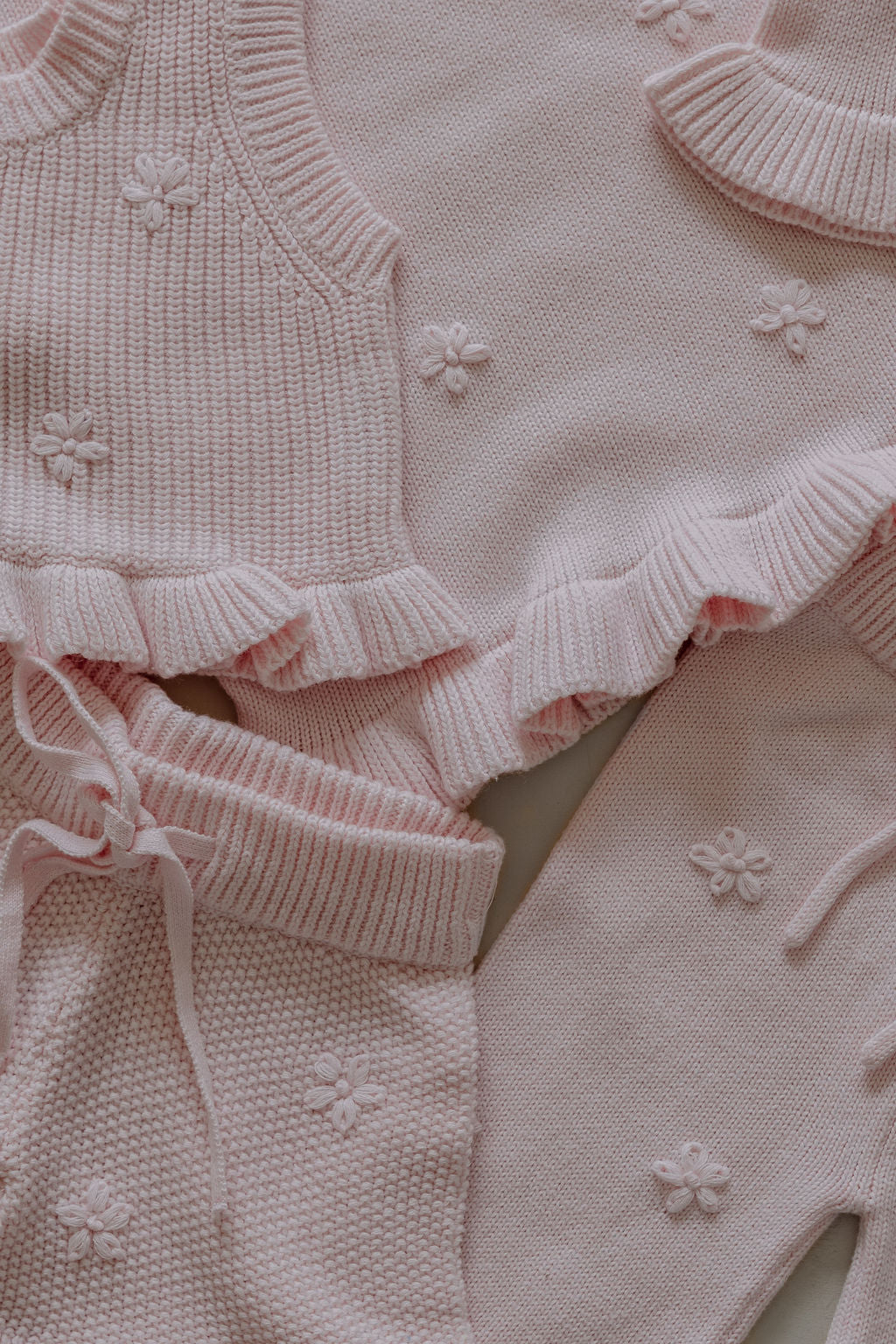 Knit Embroidery Pullover | Pink sky